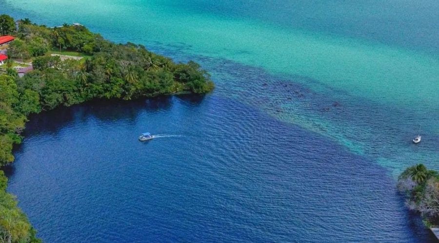 La Leyenda Del Cenote Negro Bacalar