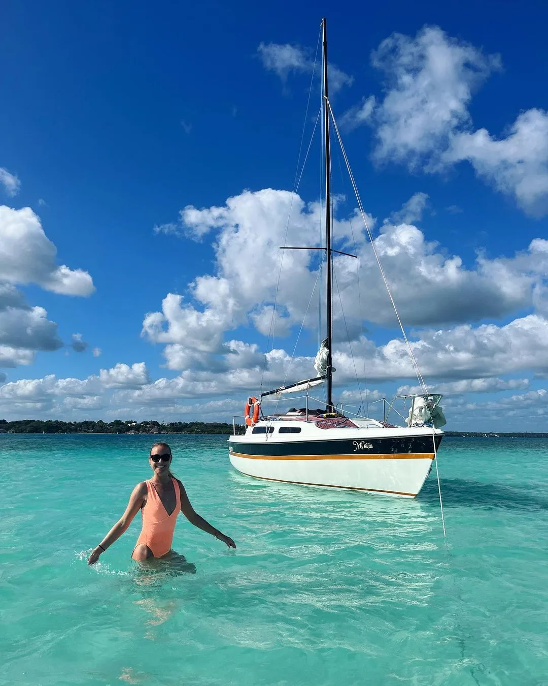 Planea tu viaje a Bacalar Tours ecológicos en velero por Bacalar