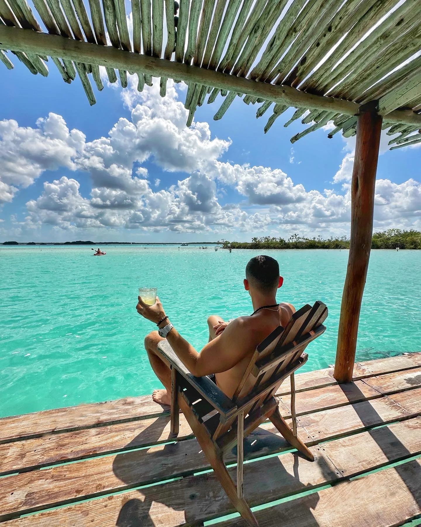 Planea tu viaje a Bacalar Por qué la Laguna de Bacalar tiene 7 colores