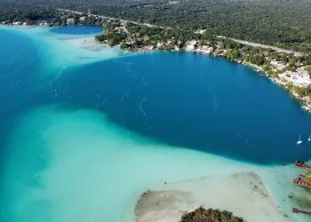Planea tu viaje a Bacalar Cenote Cocalitos Bacalar